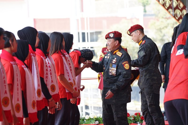 Komitmen Majukan Olah Raga Nasional, Budi Gunawan Berikan Apresiasi Atlet PORBIN Berprestasi