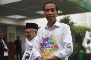 Sepuluh Tahun Menjabat, Presiden Jokowi Bangun Fondasi Pembangunan Indonesia Sentris